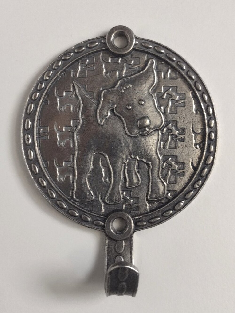 Tin Woodsman Pewter Decorative Wall Hook, Round, Leash Hanger Dog Puppy Banfield